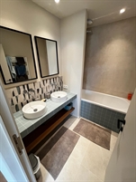 6 (KEUVEL H/Keuvel House)